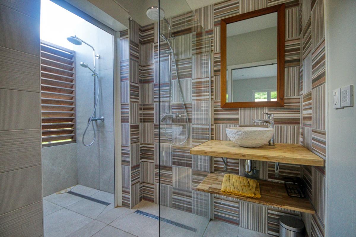 location maison martinique - salle de bain ch3